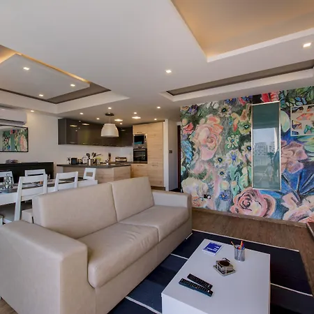 Stylish Seaview In A Prime Location Lejlighed Sliema