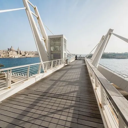Apartment Stylish Seaview In A Prime Location *