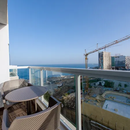 Stylish Seaview In A Prime Location