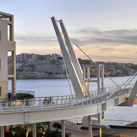 Stylish Seaview In A Prime Location