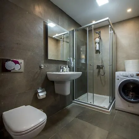 Stylish Seaview In A Prime Location Apartamento Sliema