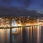 아파트 Stylish Seaview In A Prime Location 슬리에마